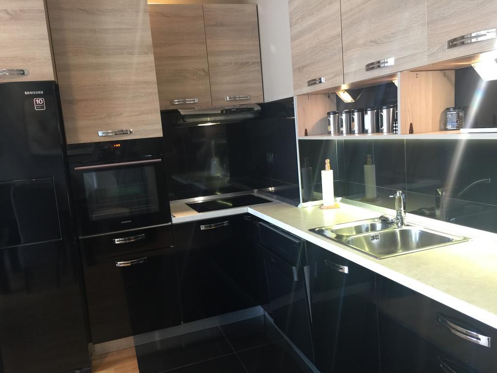 Lovely Apartment Belgrado Buitenkant foto