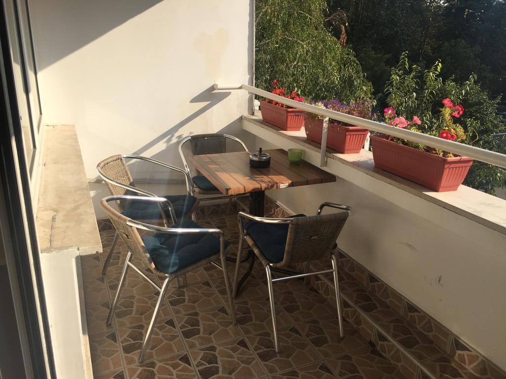 Lovely Apartment Belgrado Buitenkant foto
