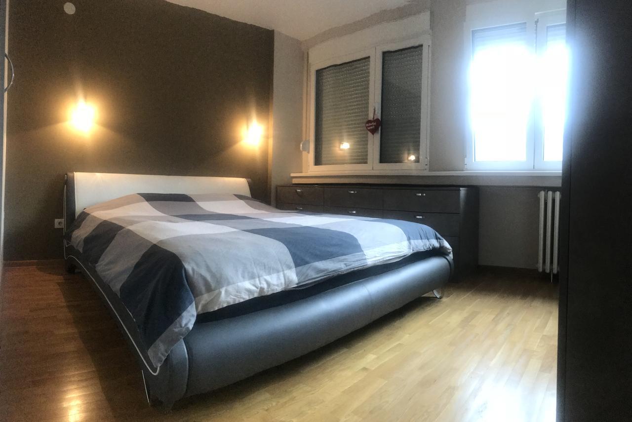 Lovely Apartment Belgrado Buitenkant foto
